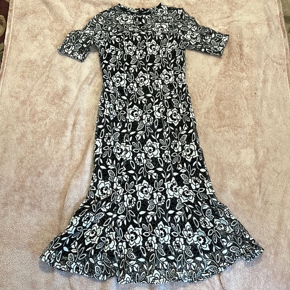 Shoshanna Laser Flower Navy Midi Dress Shoshanna Midnight Black